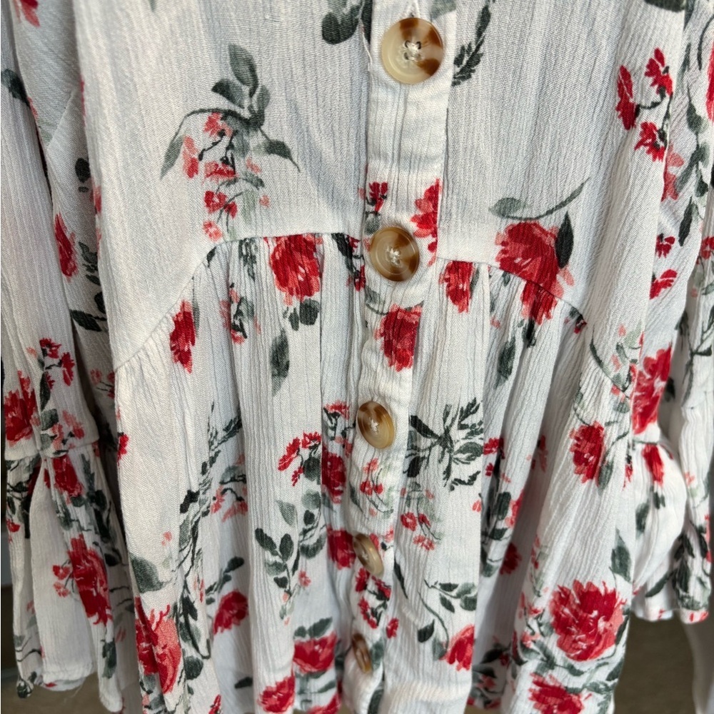Torrid 1 Rayon Crepe Bell Sleeve Cold Shoulder Top - Picture 3 of 10